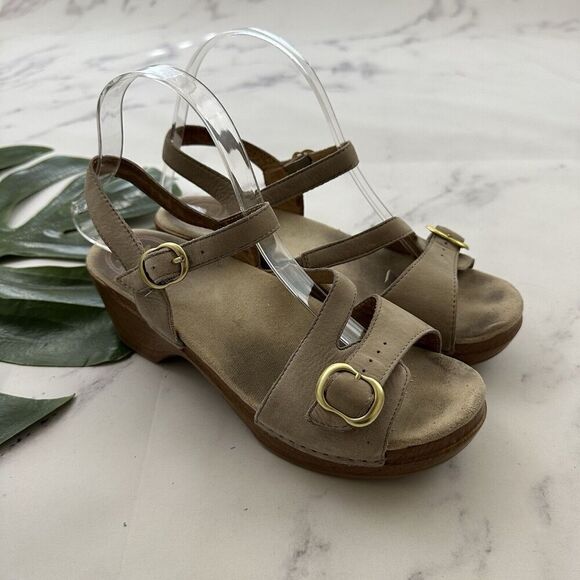Dansko Shoes - Dansko Womens Sandi Sandals Size 39 Cream Beige Leather Chunky Heel Comfort